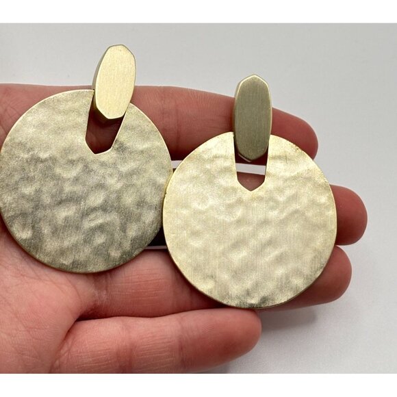 Kendra Scott Didi Disk Hammered Earrings Gold-Tone - Picture 4 of 7
